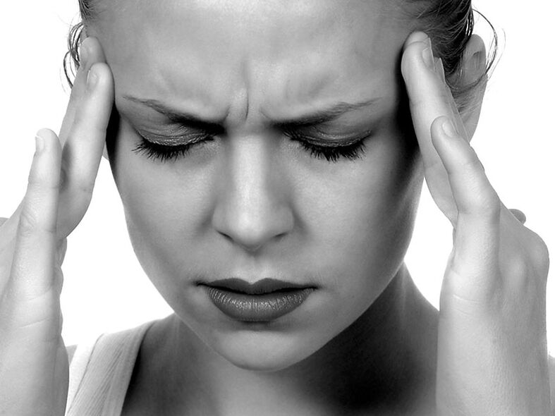 อาการปวดหัวเป็นหนึ่งในอาการของ osteochondrosis ของกระดูกสันหลังส่วนคอ