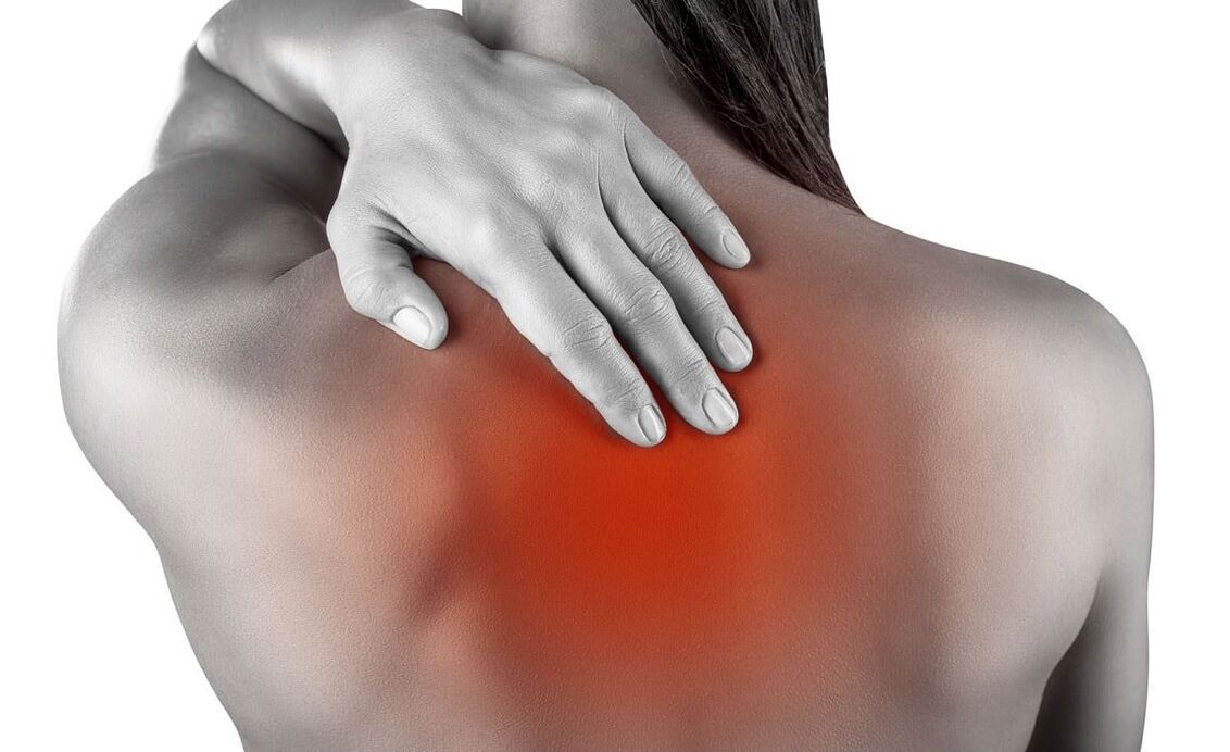 การแปลอาการปวดหลังเป็นลักษณะของภาวะกระดูกพรุนของกระดูกสันหลังส่วนอก